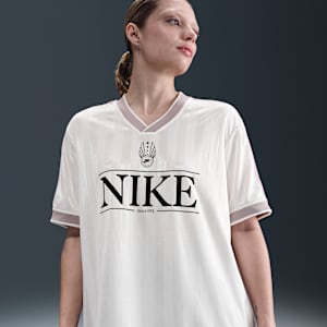 Nike Sportswear Women's V-Neck Jersey Top. Nike.com